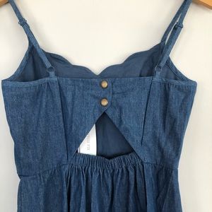 Scallop Detail Denim Dress! 👗👖💙